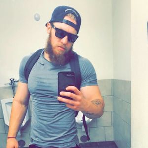 Meet your Posher, Brandon